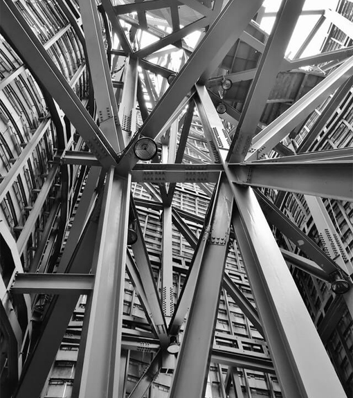 À propos Metal Pillars